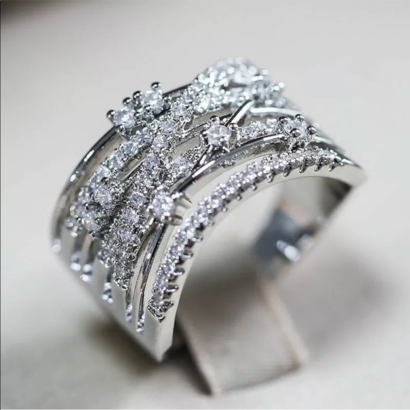 ♡New s925 silver white round diamonds women’s ring - Picture 2 of 8